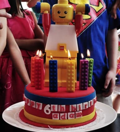 LEGO cupcakes and birthday cake ideas