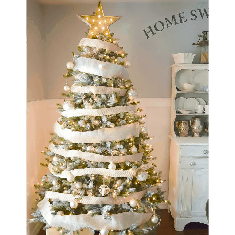 A Gold and White Christmas Tree for Gorgeously Glowing Holiday Decor