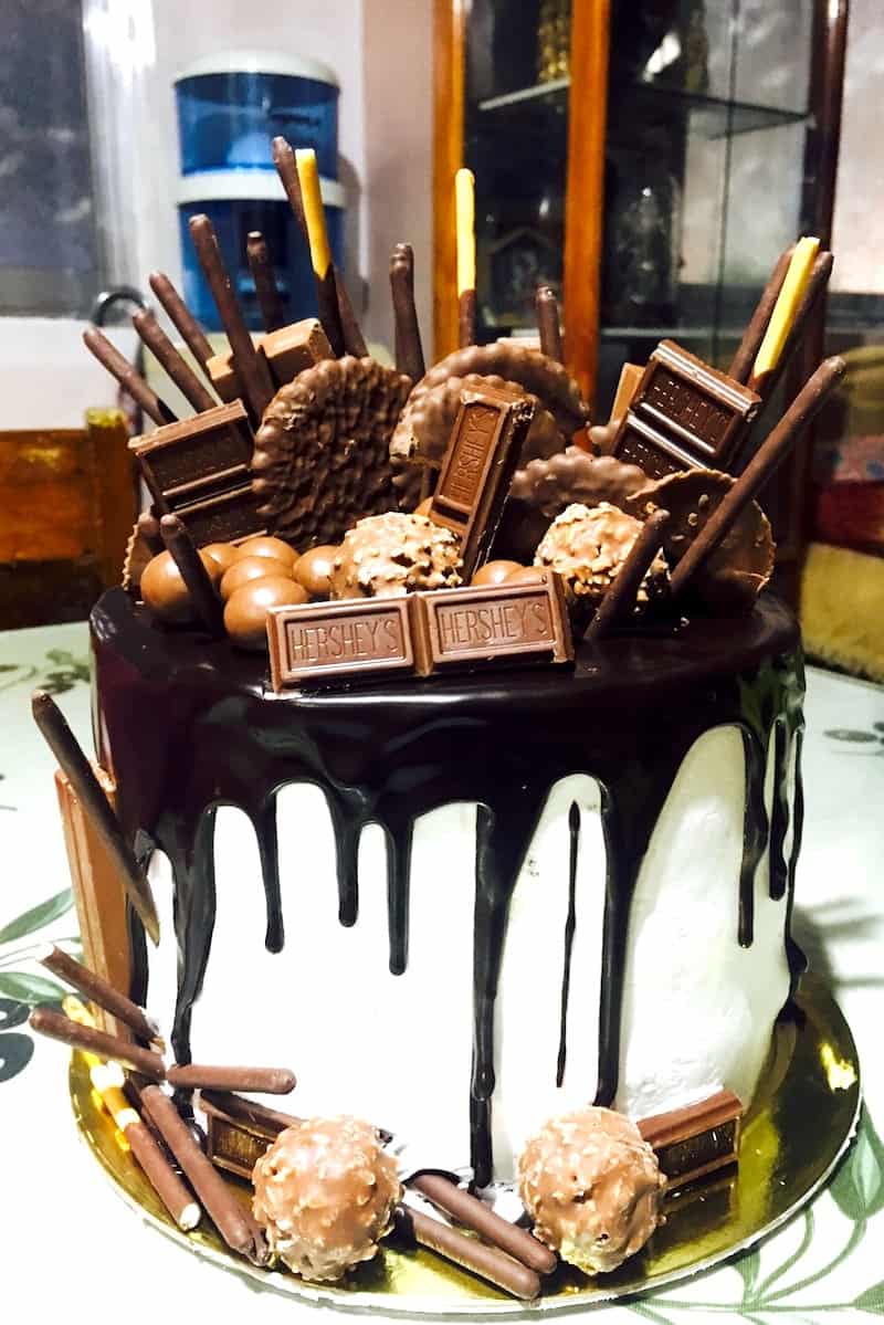 how to make a drip cake with candy bars