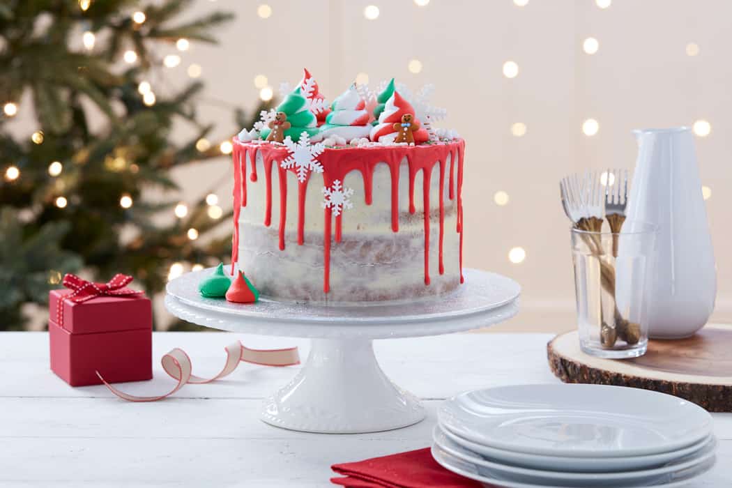 how to make a drip cake for Christmas