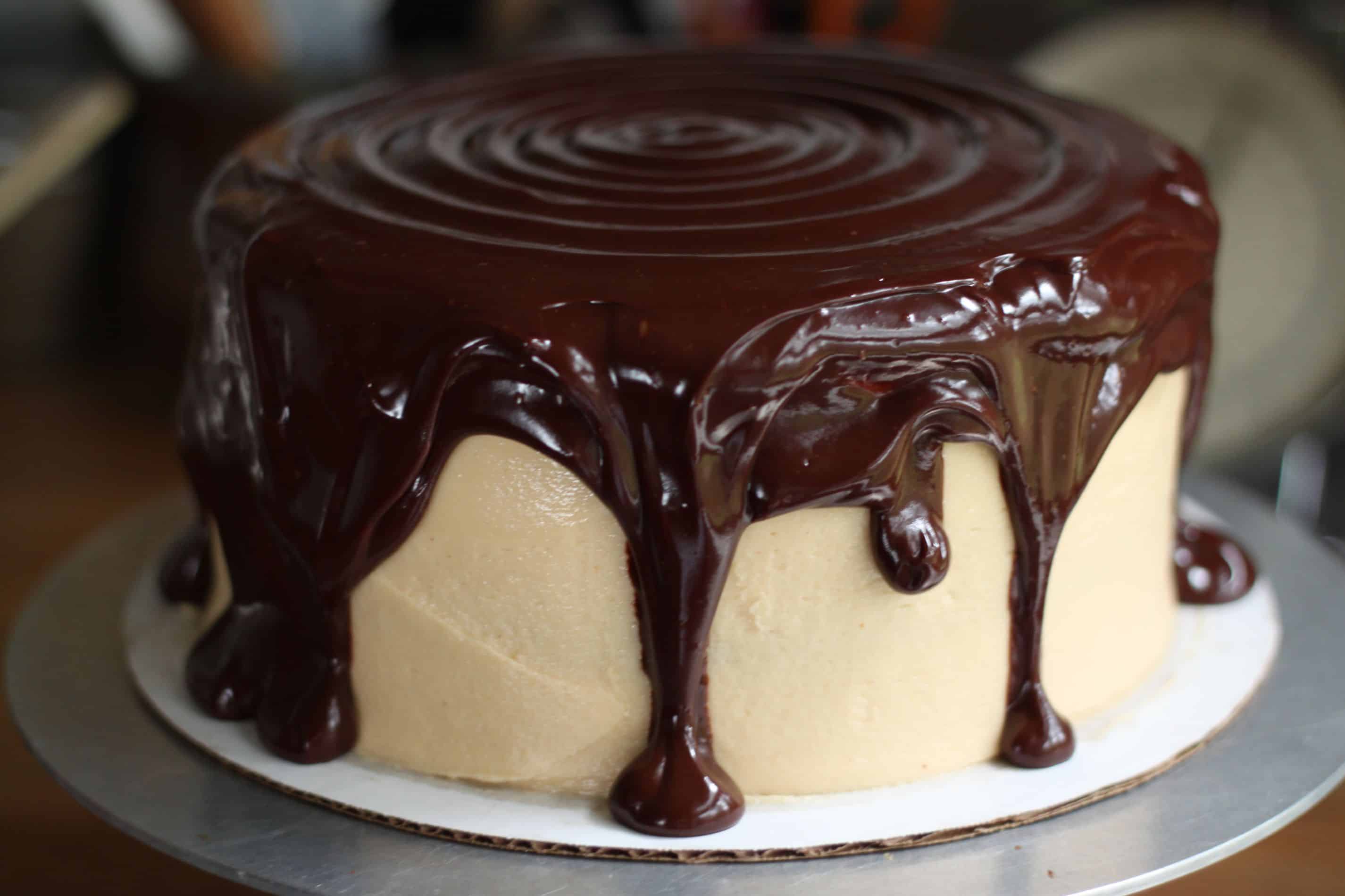 how to make a peanut butter fudge drip cake