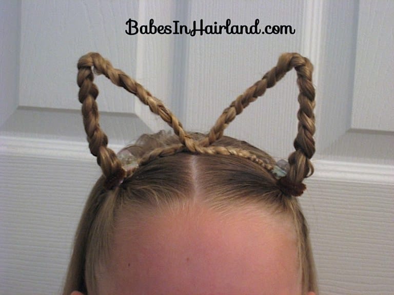 Halloween hairstyles cat ears