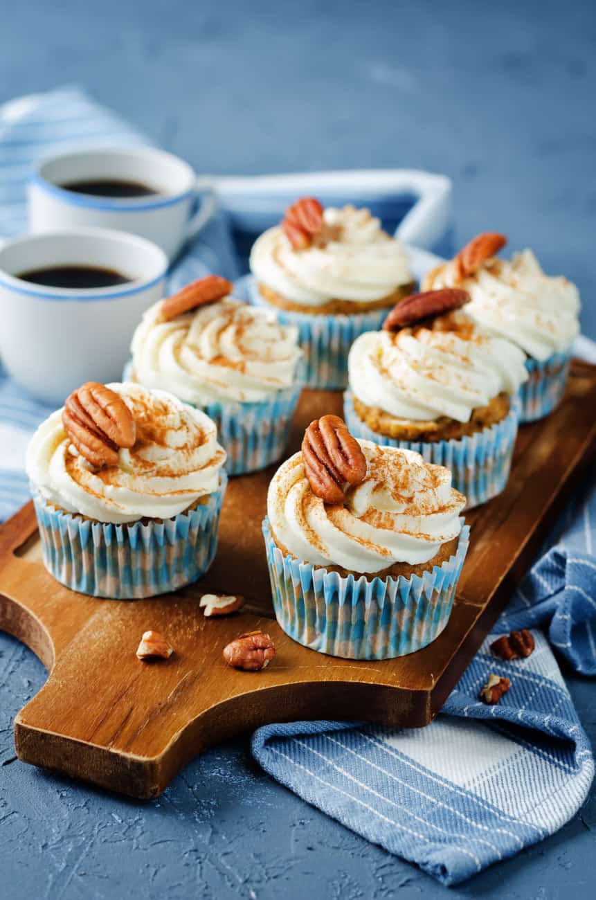 carrot cupcake recipe with cream cheese frosting and pecans