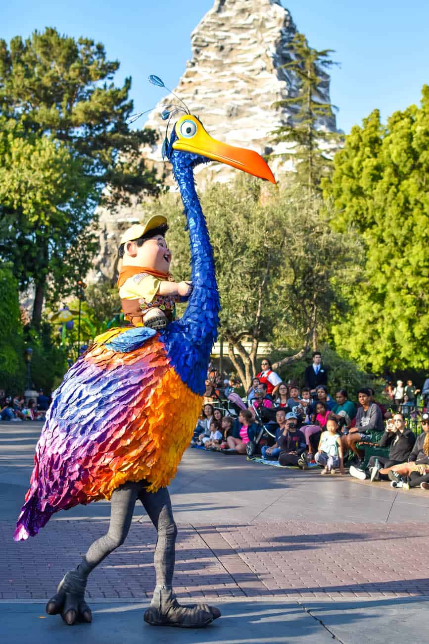 Pixarfest parade kevin bird up