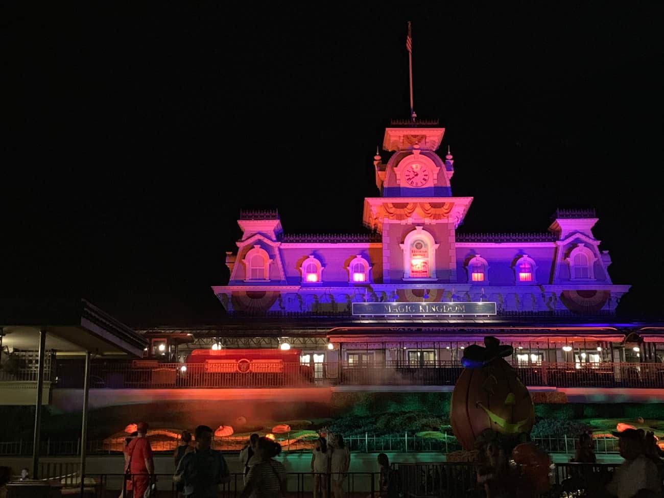 Mickey's Not So Scary Halloween Party main street station