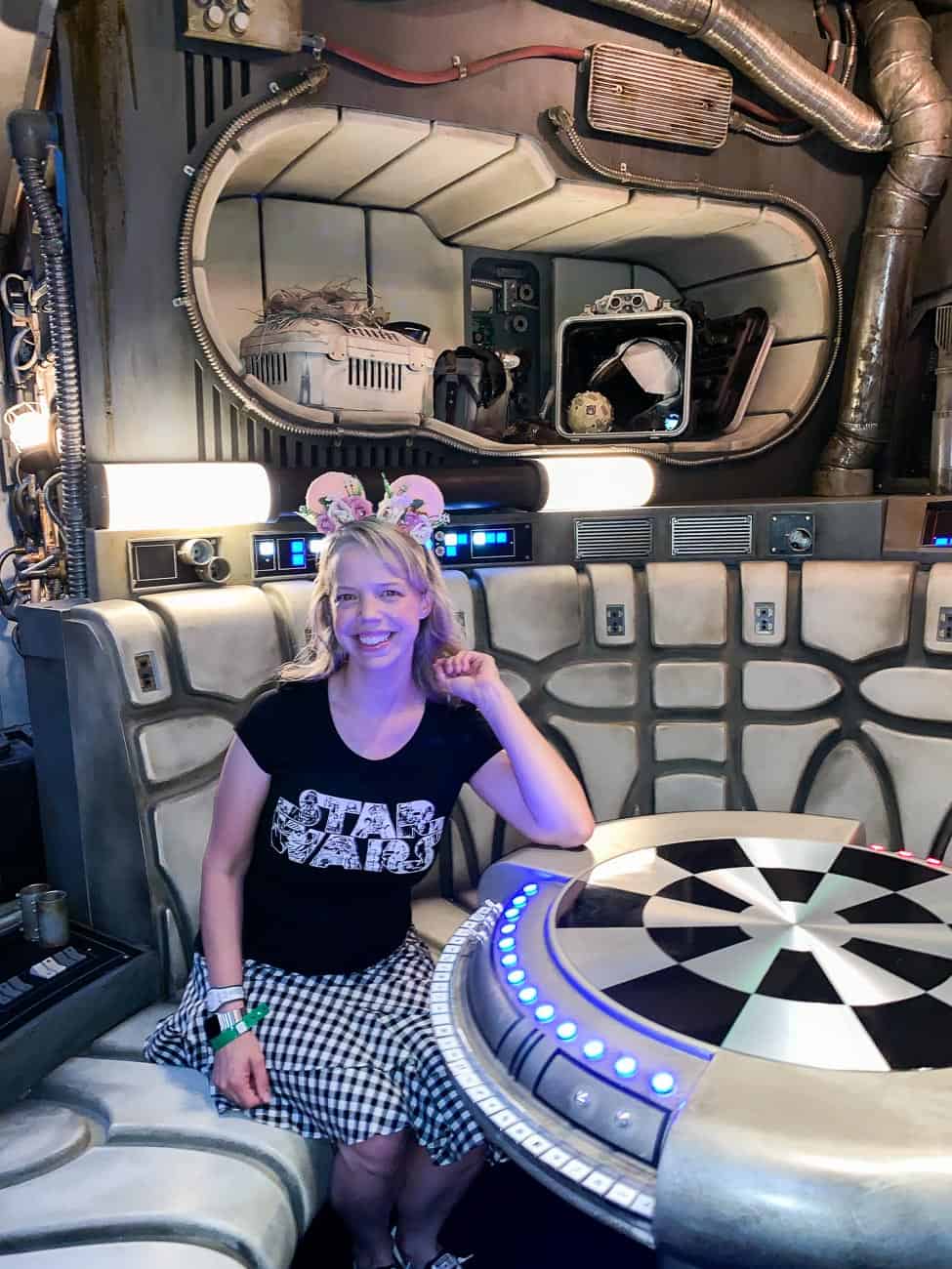 visit Star Wars Galaxy's Edge disney world photo op