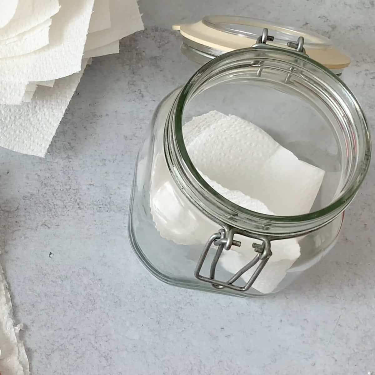 paper towels in jar for hand sanitizing wipes