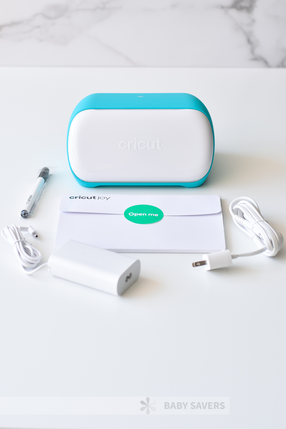 Cricut joy with pen, cords and everything that comes with it