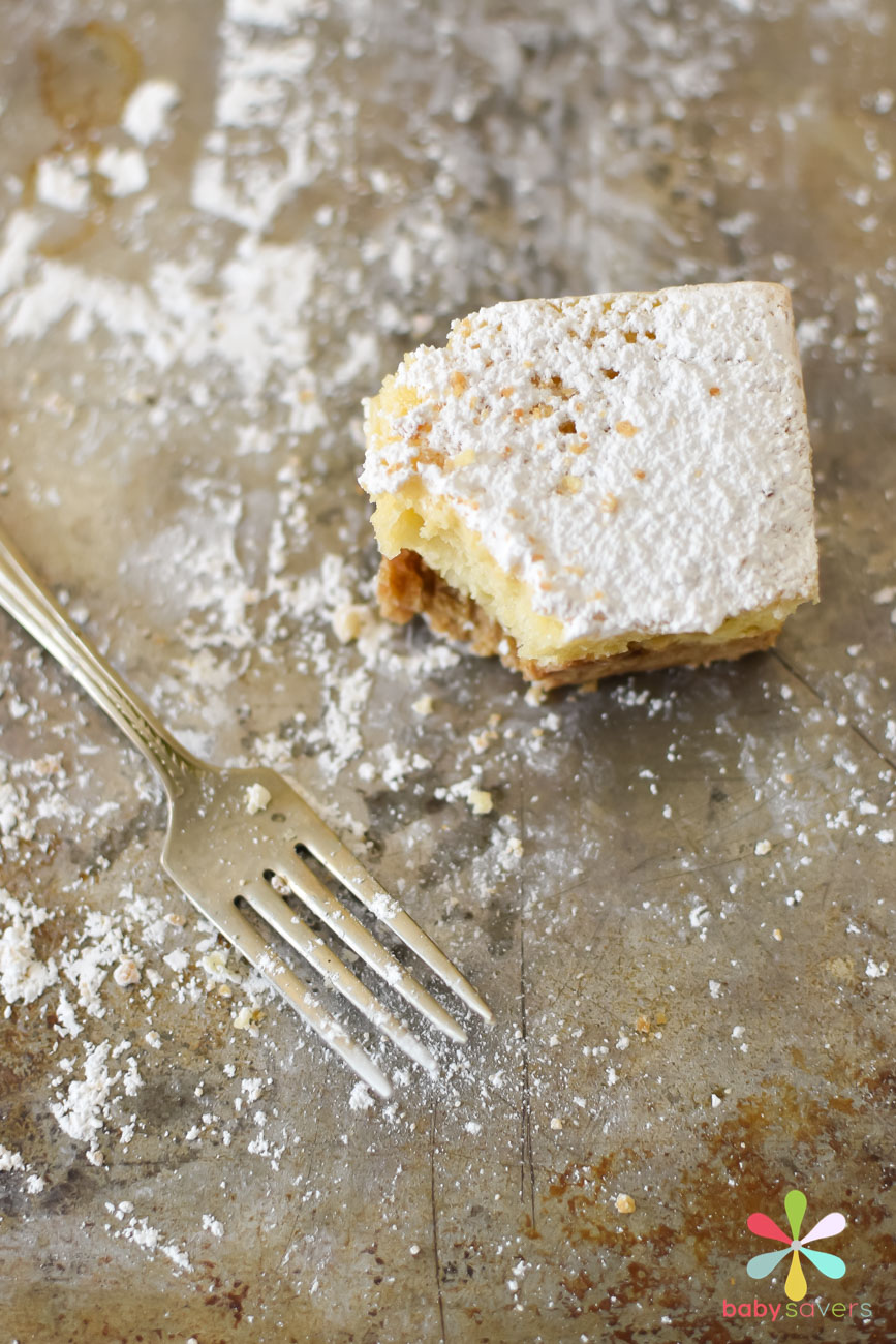 sour cream coffee cake with cinnamon streusel 