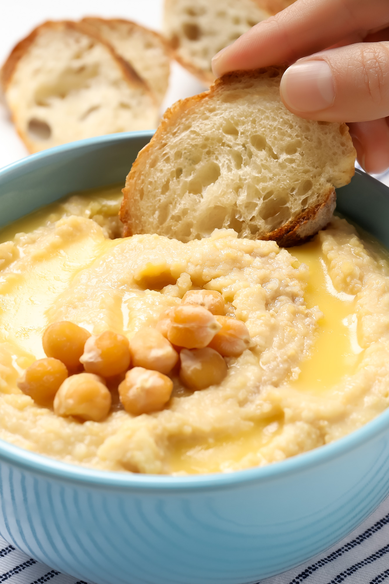 easy hummus recipe with chickpeas