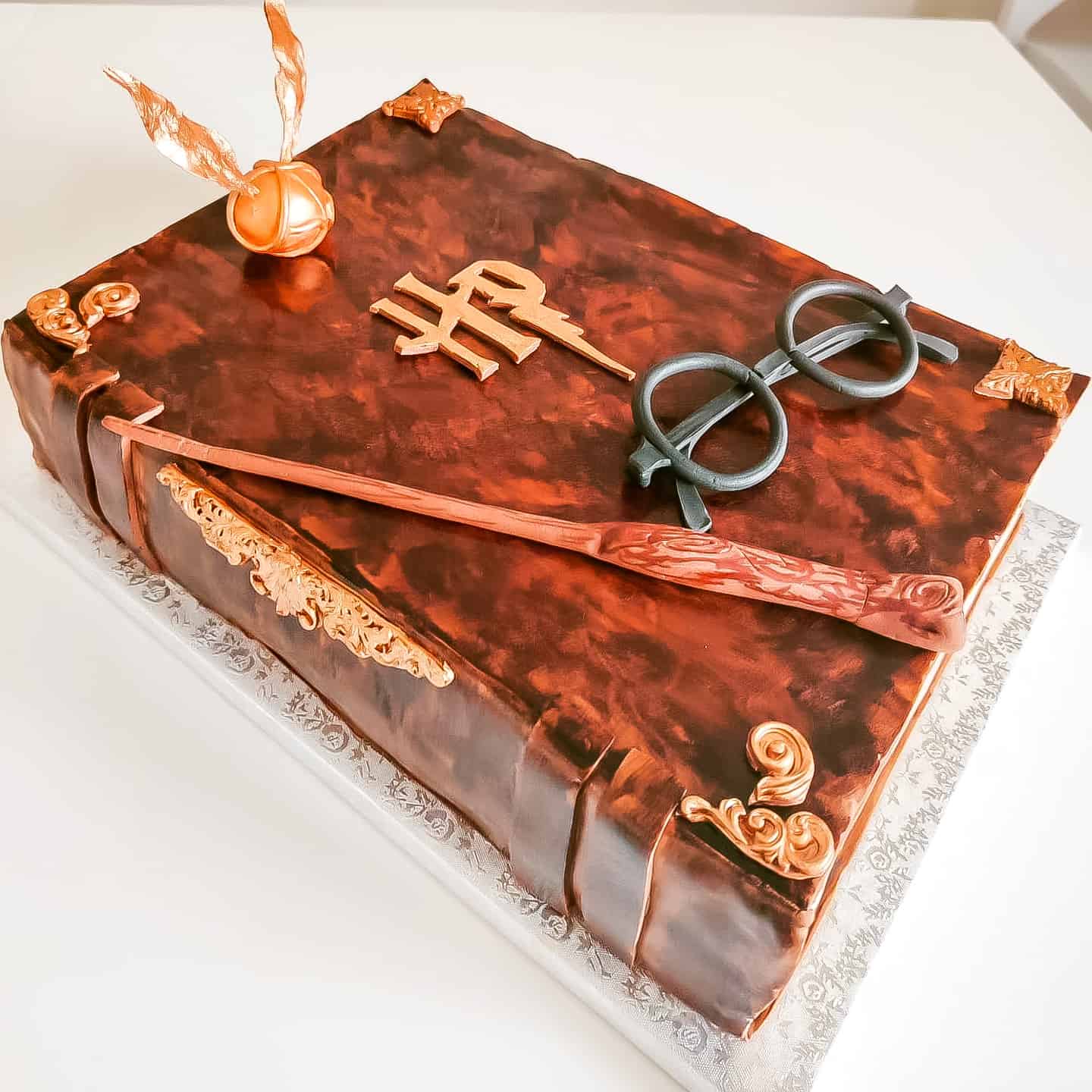 Harry Potter cake