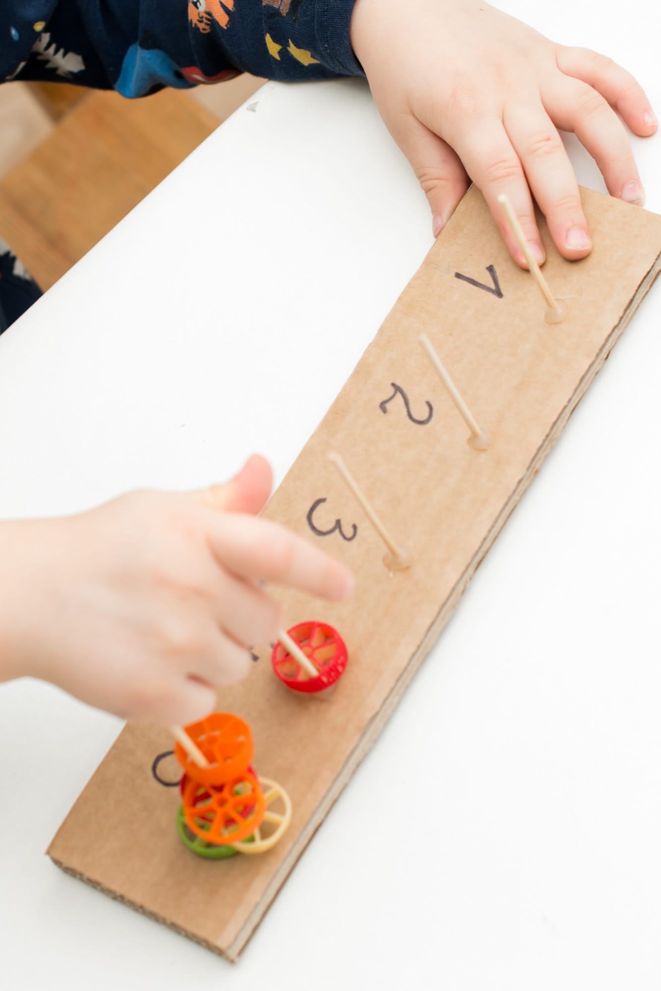 how to dye pasta for crafts and early learning activities.