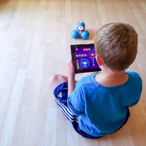 Dash Robot Review: The Best Robot for Younger Kids - Learn Richly