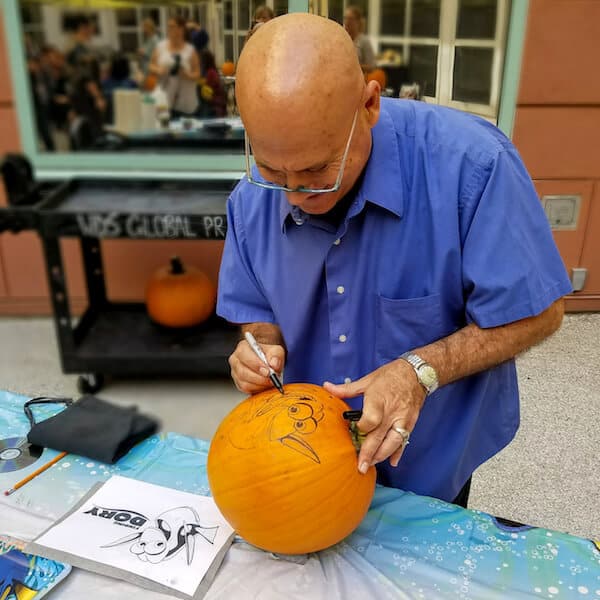how to use pumpkin carving patterns